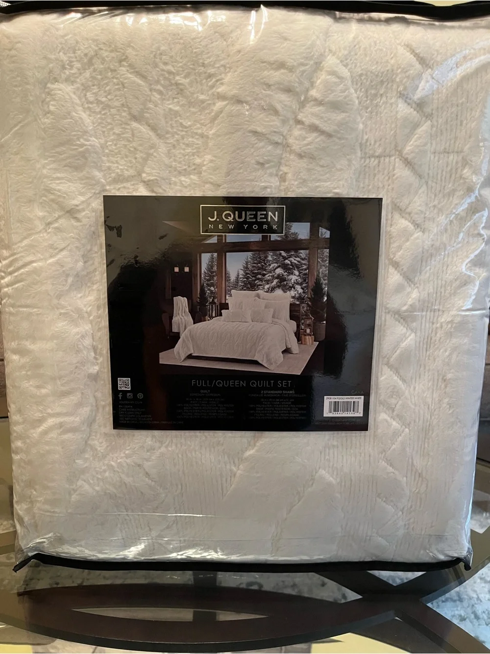 J. Queen New York Cream Full/Queen Quilt Set